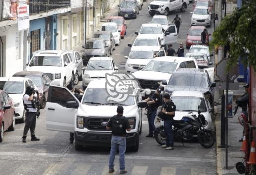 Fuerzas del orden realizan dos cateos en la colonia Centro, de Córdoba