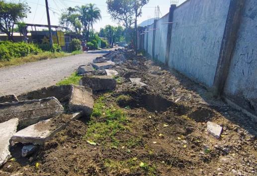 Molestia en Rafael Delgado por obra inconclusa; la iniciaron y no hay avances