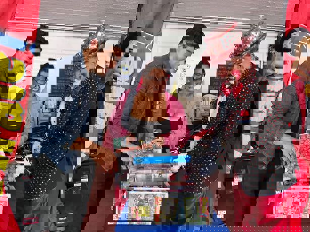 Órale Jarocho celebra con sus lectores en el Mercado Hidalgo de Veracruz