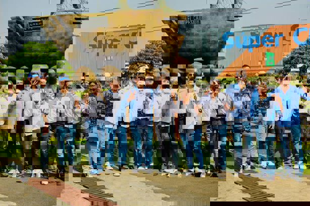 Tavo Ruiz, Jorge Romero y Santiago Taboada reúnen a cientos de alvaradeños en la cabecera municipal