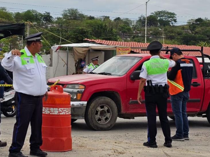 Implementa Tránsito del Estado operativo en panteones de Poza Rica
