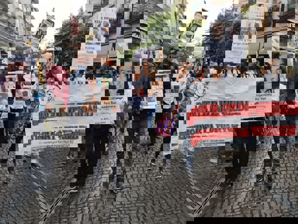 Mientras Xalapa celebra 10 de mayo, madres buscadoras claman sin descanso por sus desaparecidos (+VIDEO)