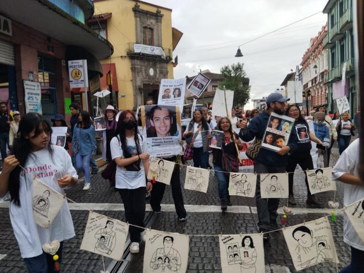 Mientras Xalapa celebra 10 de mayo, madres buscadoras claman sin descanso por sus desaparecidos (+VIDEO)