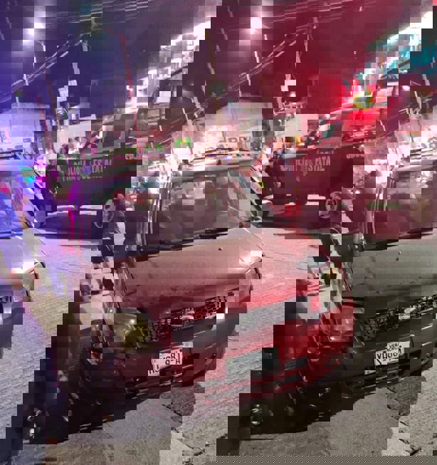 Motociclista es atropellado en Camerino Mendoza; resulta con fractura expuesta