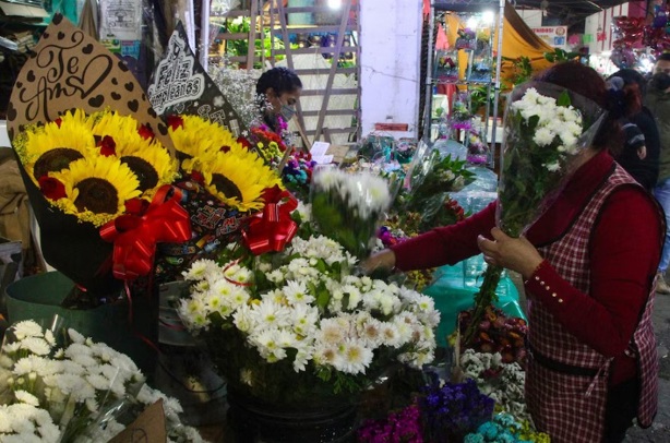 Lluvia no frustró festejos de Día de las Madres en Agua Dulce