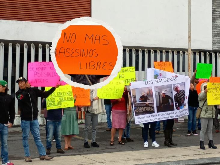 Exigen justicia por muerte de dos personas en La Perla; temen que homicida quede libre (+Video)