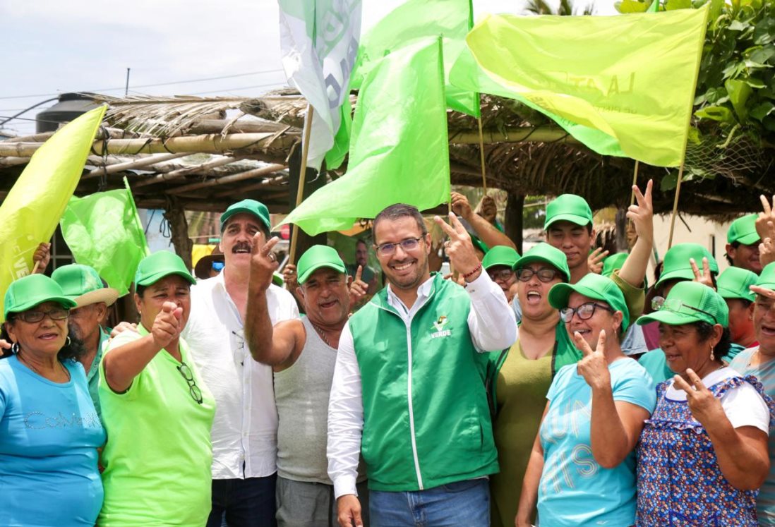 Beto Cobos promete fortalecer al sector pesquero y la economía familiar en Alvarado