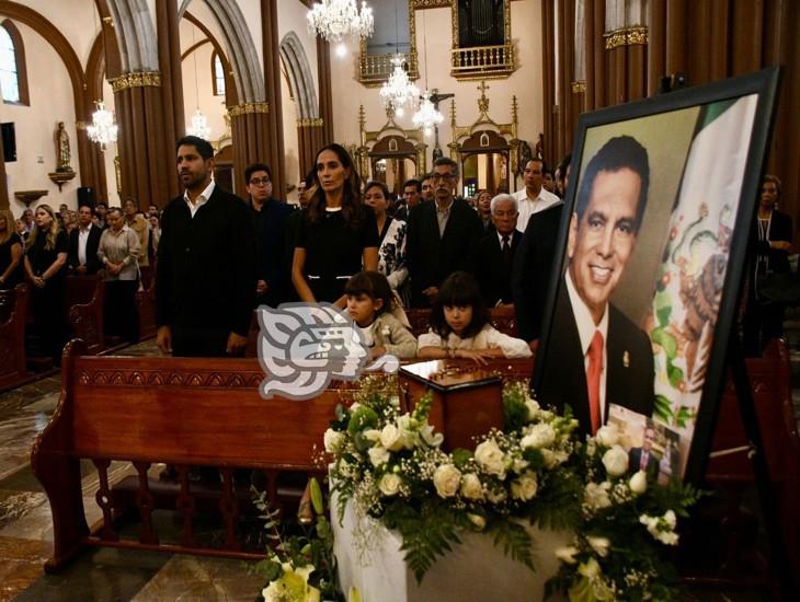 Realizan misa en la Catedral de Xalapa en memoria del exgobernador Fidel Herrera (+Video)