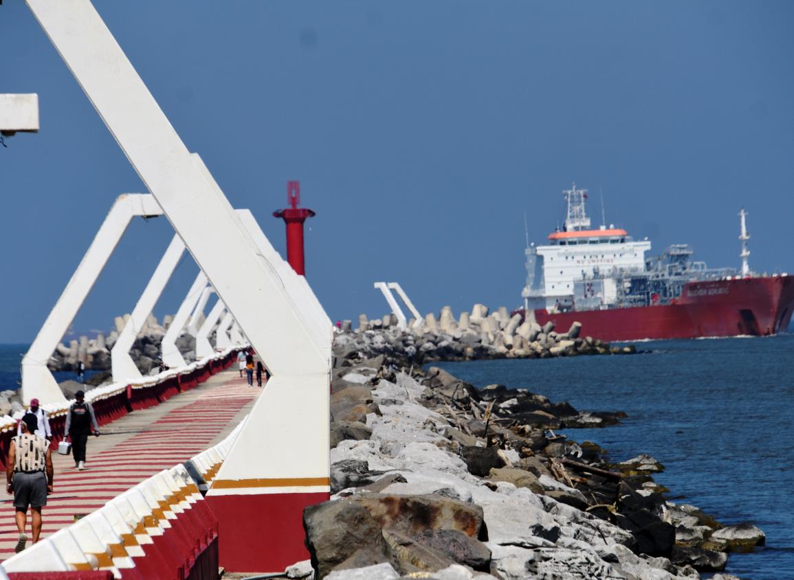 Recibe puerto de Coatzacoalcos más de 30 mil toneladas de etano, ¿norte afectó navegación?