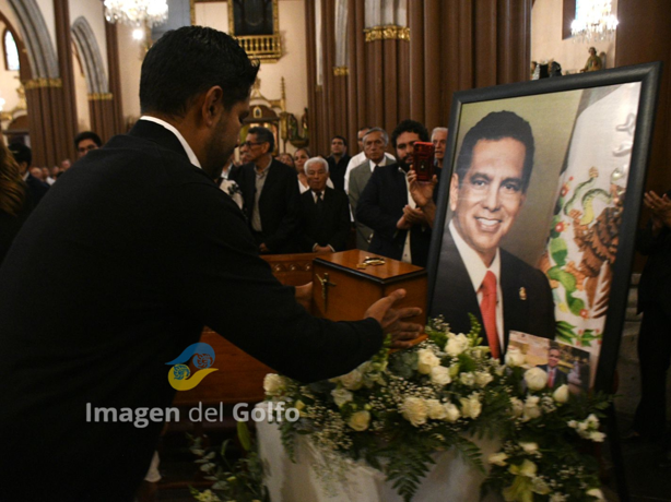 Realizan misa en la Catedral de Xalapa en memoria del exgobernador Fidel Herrera (+Video)