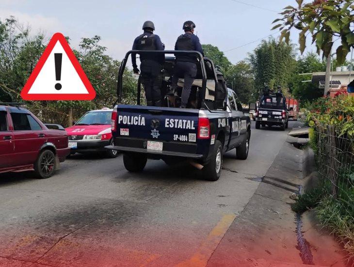 ¡Por ebrio! hombre sufre caída y fallece en parada de autobús en Córdoba