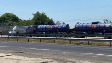 Un riesgo carretera Villahermosa-Coatzacoalcos; tramo de Paradero 18 carece de señalamientos y reductores