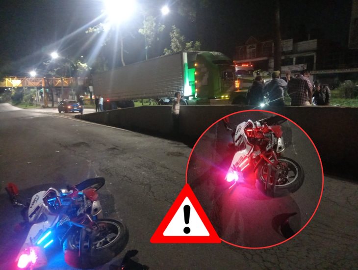 Motociclista sufre accidente en avenida Lázaro Cárdenas en Xalapa; está grave 