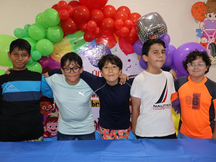 Alumnos de sexto grado celebra el Día del Niño