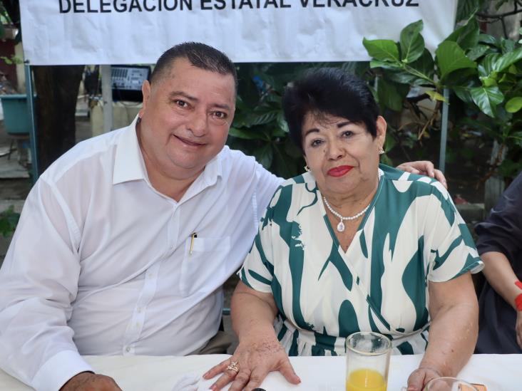 Realizan desayuno mensual del Congreso del Trabajo