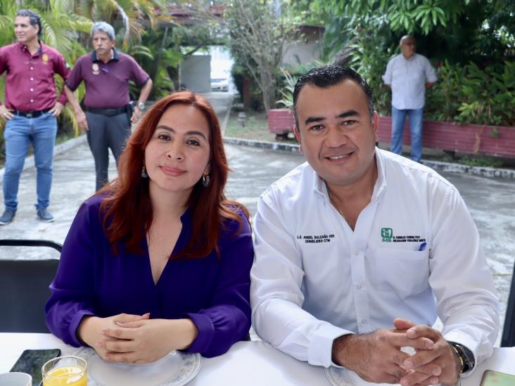 Realizan desayuno mensual del Congreso del Trabajo