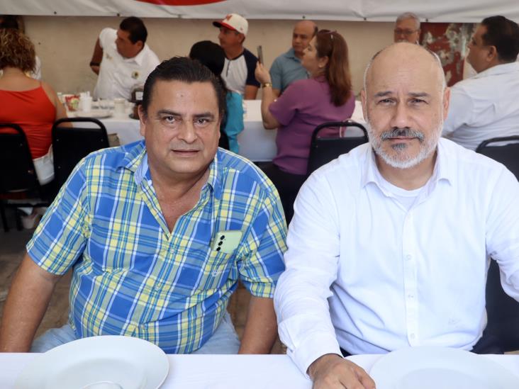 Realizan desayuno mensual del Congreso del Trabajo