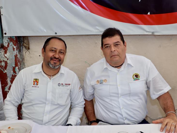 Realizan desayuno mensual del Congreso del Trabajo