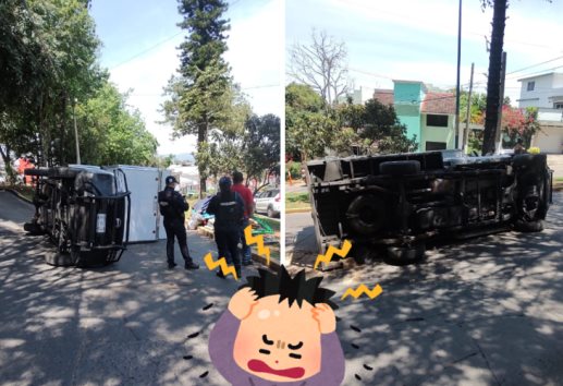 Volcadura de camioneta provoca caos vial en la avenida Araucarias en Xalapa