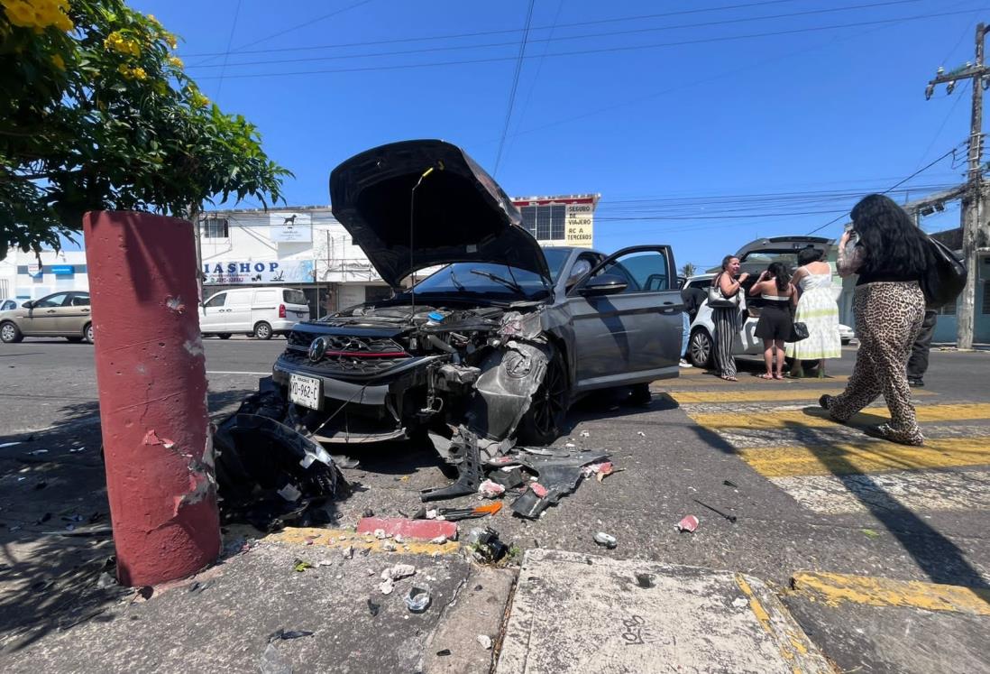 Fuerte choque en la colonia Zaragoza de Veracruz