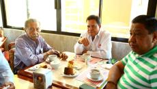 Ramón Hernández, secretario de la sección 11, reaparece junto a Ricardo Aldana en Coatzacoalcos | VIDEO