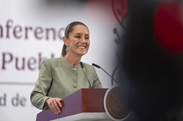 Claudia Sheinbaum se pronuncia contra medida de EU que afectaría a remesas de paisanos