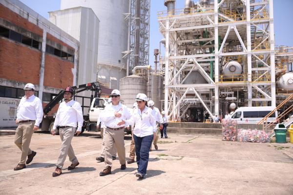 Nahle y director de Pemex supervisan los complejos Cangrejera, Cosoleacaque y Pro-Agroindustria