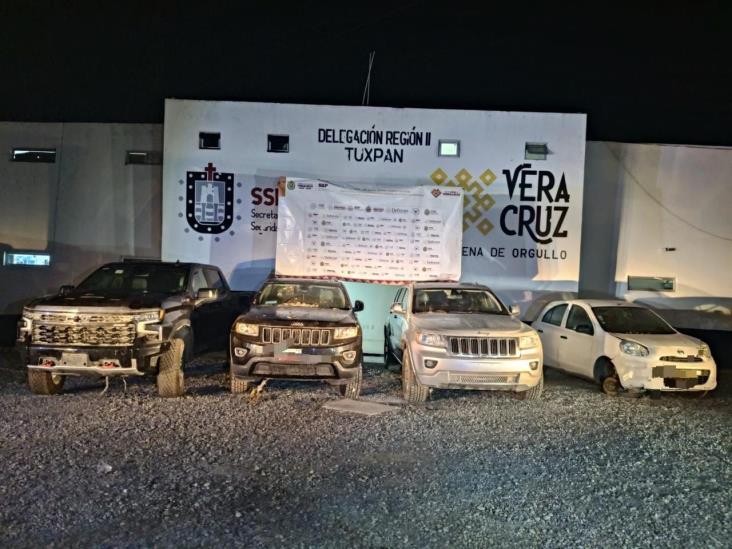 Uno era blindado; en Cerro Azul, recuperan vehículos con reporte de robo