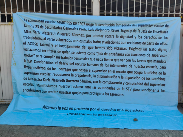Maestros protestan en la Supervisión Escolar 23 en Río Blanco 