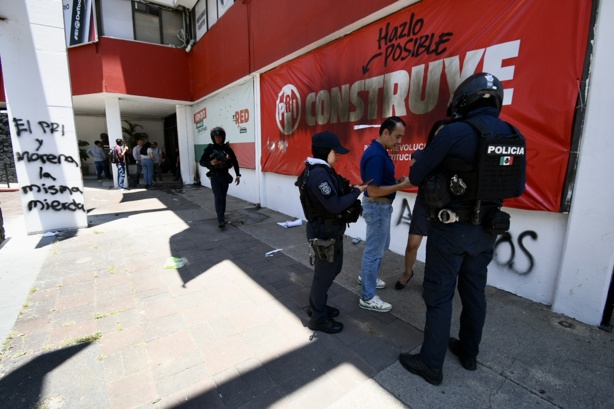 PRI acusa omisión ante desmanes de encapuchados en Xalapa