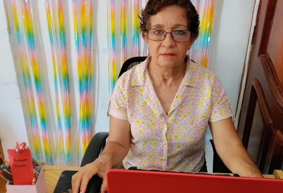 Rosa Aurora desde niña supo que sería maestra: leía y enseñaba a sus muñecas y gallinas