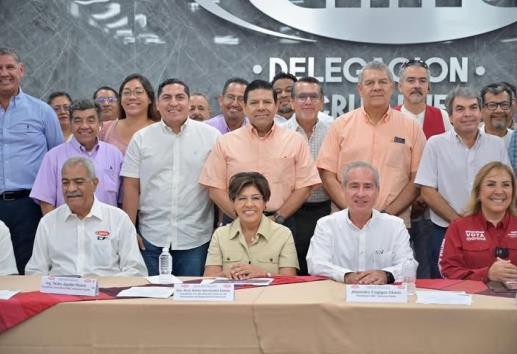 Rosa María Hernández Espejo y empresarios de la construcción coinciden en trabajar 24/7 para rescatar Veracruz