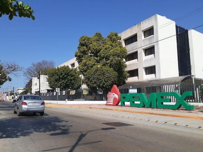 Pemex: Denuncia que cadena de impagos afecta la economía de Ciudad del Carmen