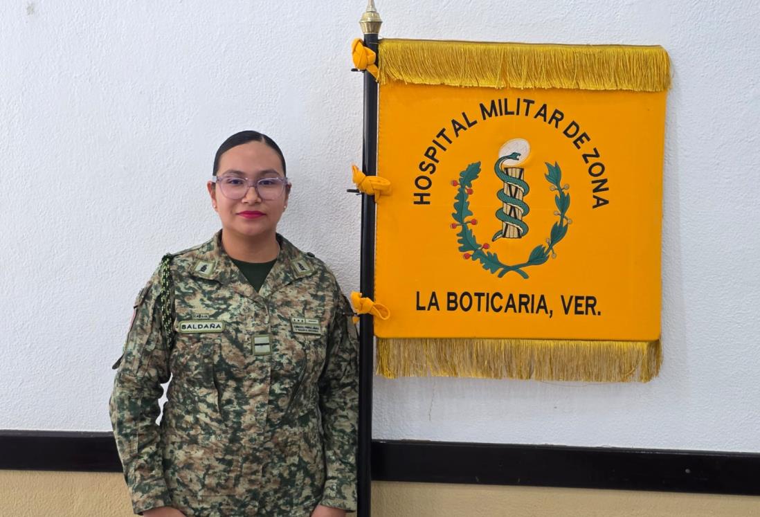 Ascienden a cabo a enfermera de la Sedena en Veracruz tras su labor en el combate al covid