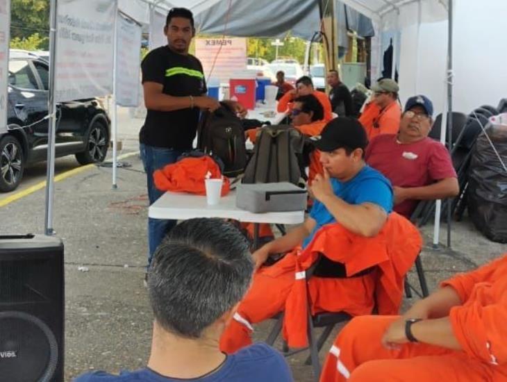 Pemex: tras 9 días continúa plantón en refinería de Minatitlán, piden intervención de Víctor Rodríguez