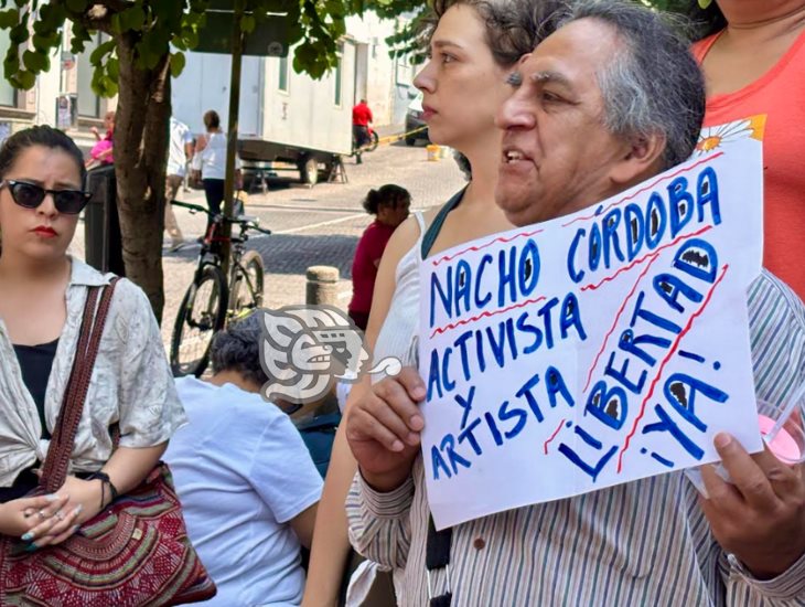 Exigen liberación del activista Ignacio Córdoba; fue detenido tras protesta en Xalapa (+VIDEO)