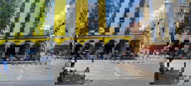 Se desploman ventas al 70 por ciento por bloqueos en el centro de Xalapa: Canaco