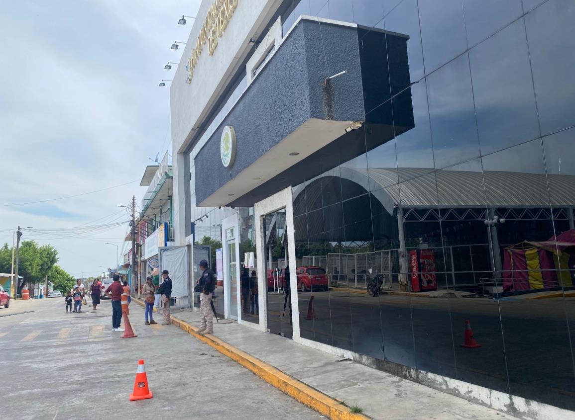 Texistepec bajo cuidado de solo 24 policías y una patrulla