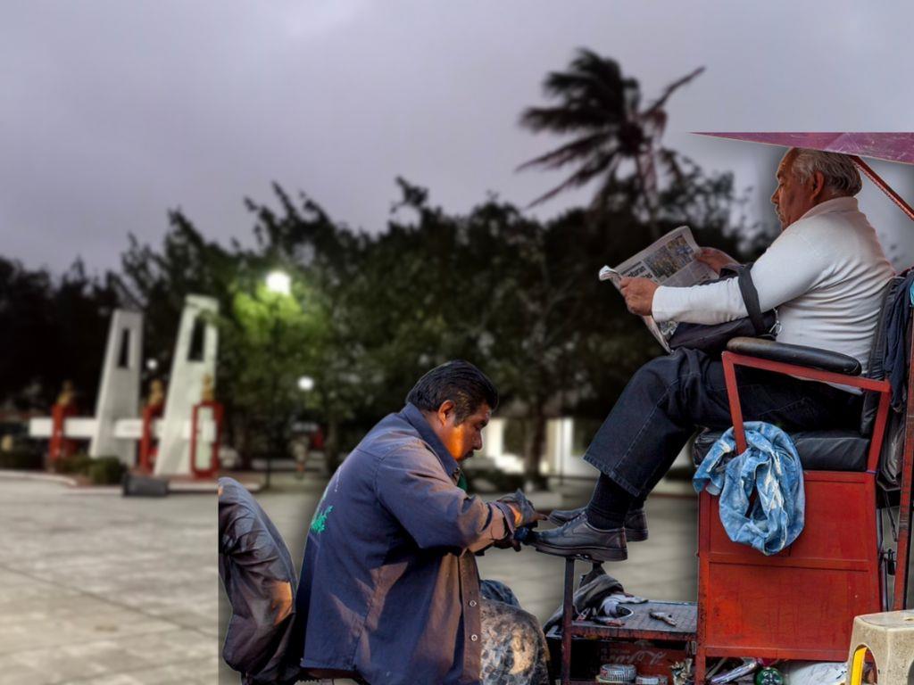 Boleadores de zapatos, un oficio con retos y que se extingue en Coatzacoalcos