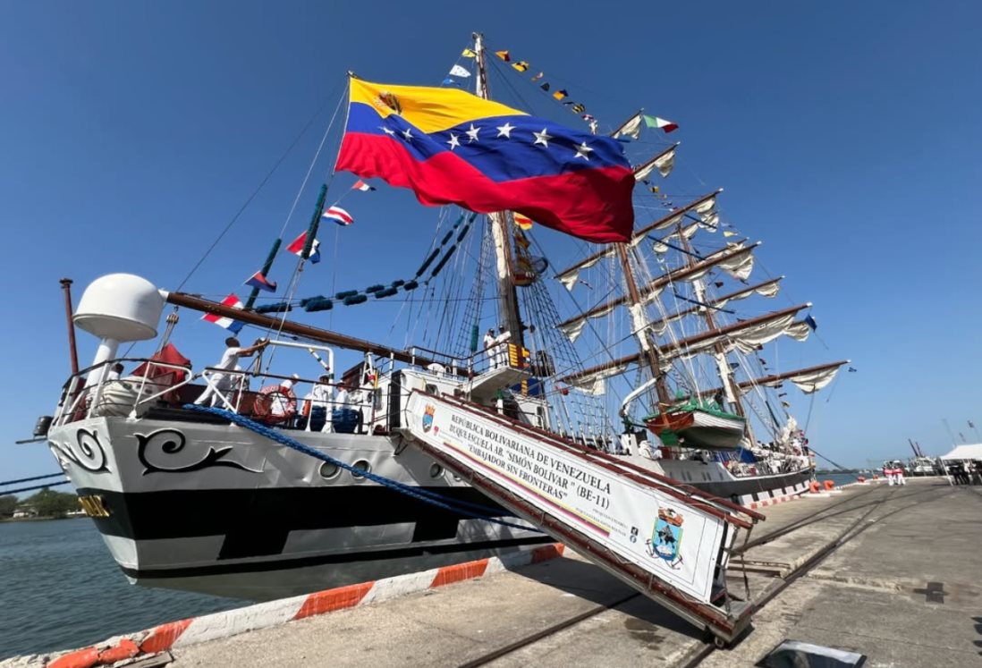 Fechas y horarios para visitar el buque escuela Simón Bolívar de Venezuela en el muelle de Veracruz