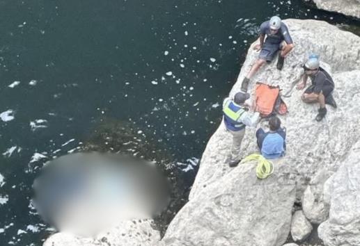Turista de la CDMX pierde la vida en el río Atoyac tras caer en zona de cascada