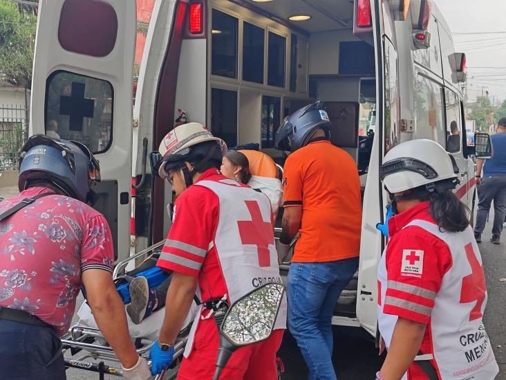 Mujer atropellada por motociclista en la avenida  28 de Agosto en Xalapa