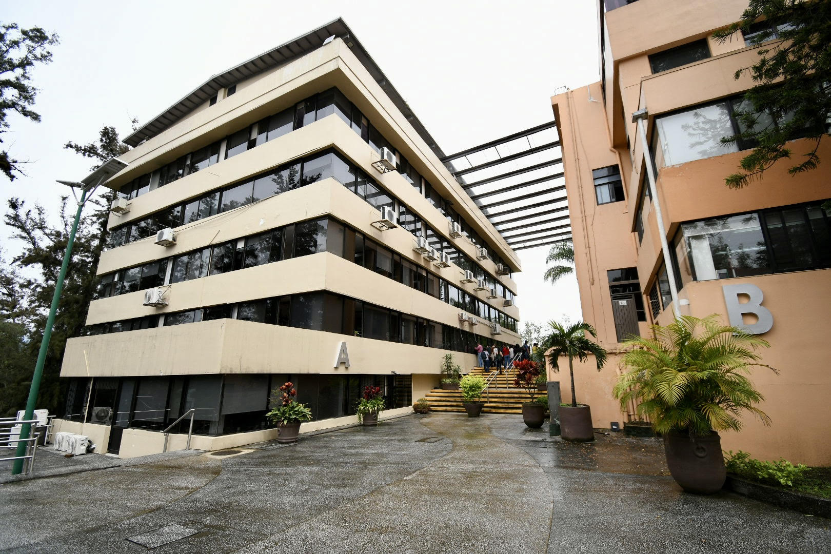 Concursa  UV 84 plazas docentes en los 5 campus (+VIDEO)
