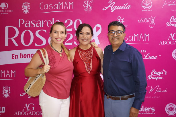 Se llevó a cabo la Pasarela Rosa 2025 a beneficio de la asociación MAM