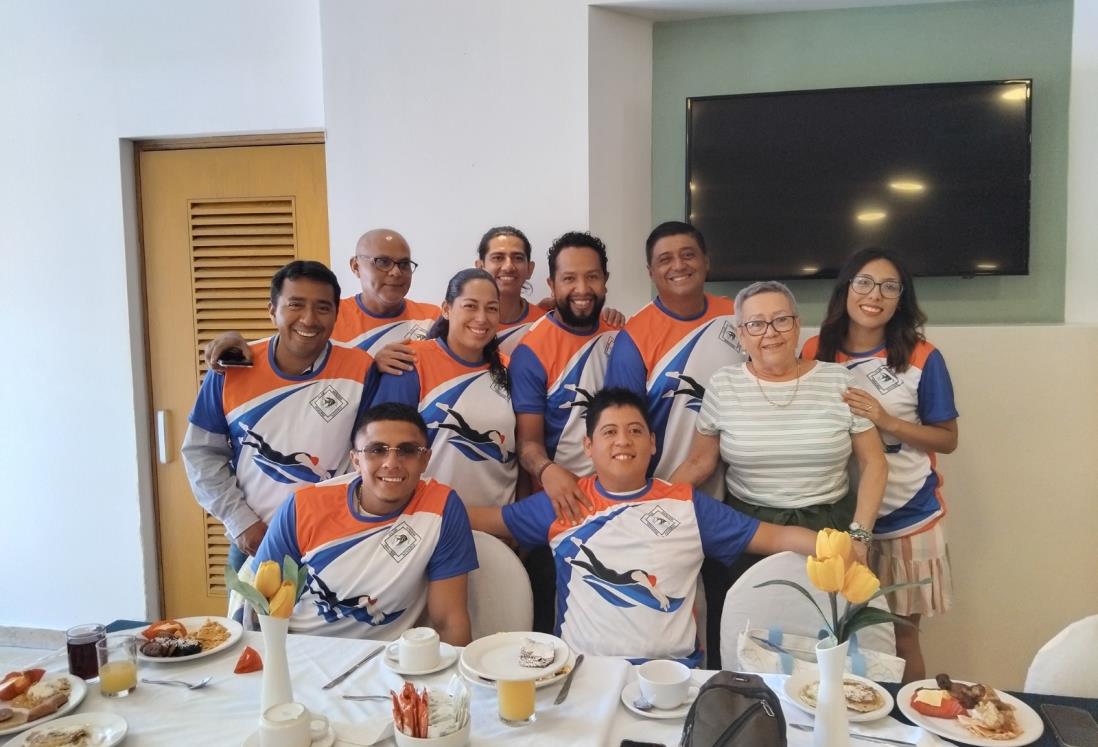Celebra Club Acuario a sus instructores