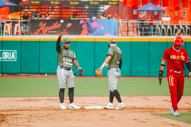 Blanqueada y serie para El Águila de Veracruz