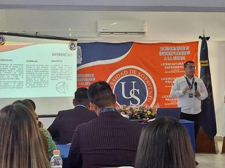 Fiscalía lleva conferencias sobre violencia contra mujeres a escuelas de Orizaba