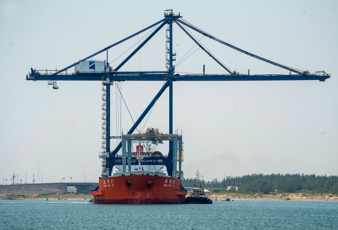 Hutchison Ports ICAVE recibe nueva grúa de última generación, 226 mdp la inversión