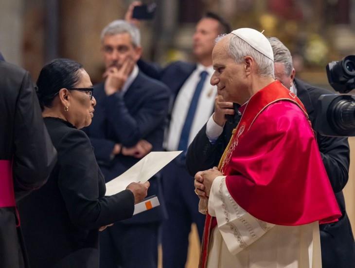Recibe Papa León XIV carta de invitación a México; envía saludos a Sheinbaum y al pueblo