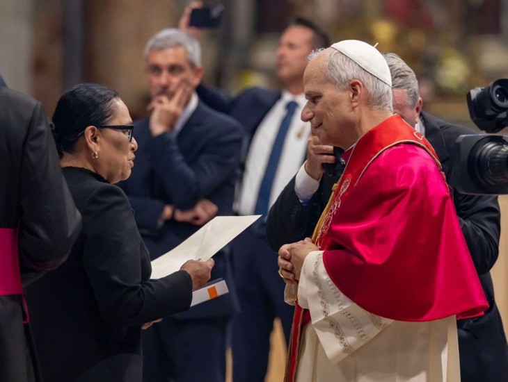 Recibe Papa León XIV carta de invitación a México; envía saludos a Sheinbaum y al pueblo